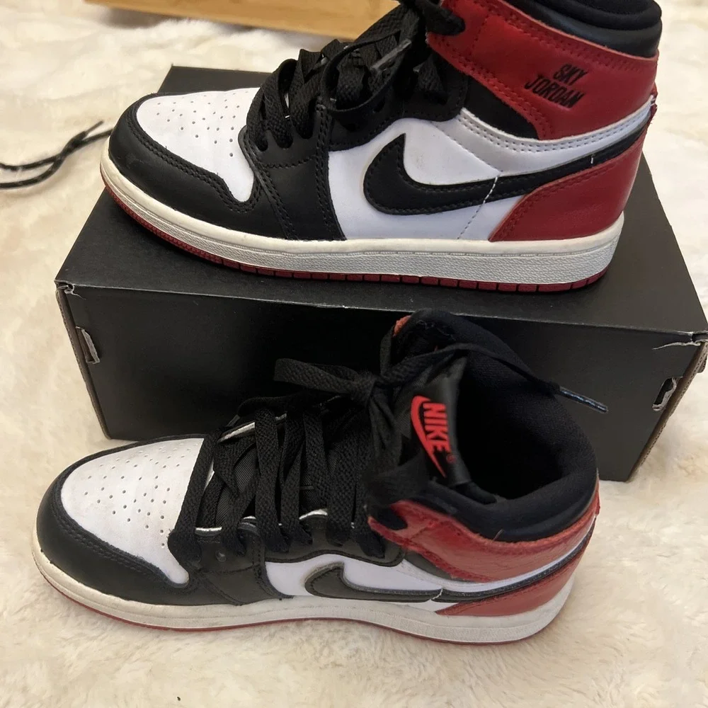 Jordan product pair
